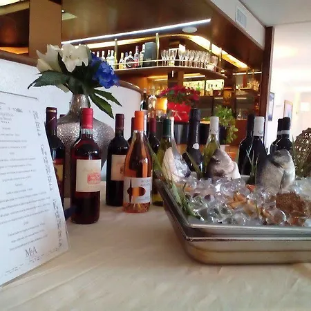 Il Magnifico De Luxe 酒店 4*